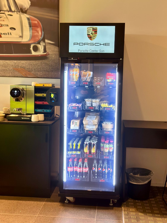 Grab n go smart fridge vending machine for selling snack, drink, farm product. Accept customize.